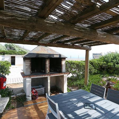 Appartements Acces Prive Plage De La Bergerie Hyeres Exterior photo