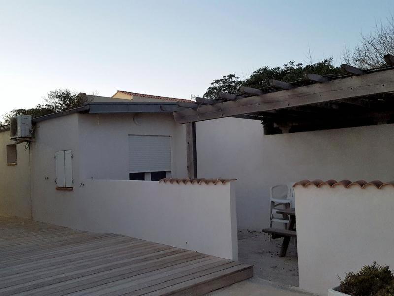 Appartements Acces Prive Plage De La Bergerie Hyeres Exterior photo